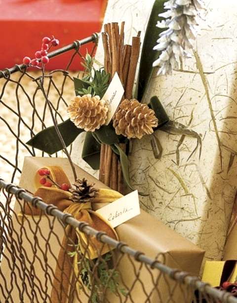 ideas y trucos para decorar la casa bricolaje : Decoración de Navidad con Piñas regalos obsequios decorados Decoración de Navidad con Piñas